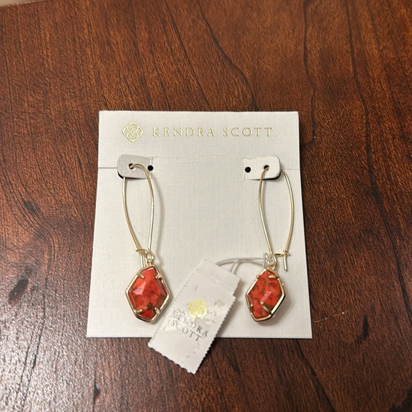 Kendra Scott Coral Earrings - Picture 5 of 5